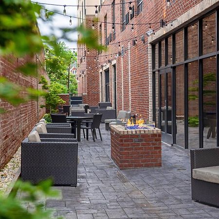 Hotel Courtyard Winston-Salem Downtown Esterno foto