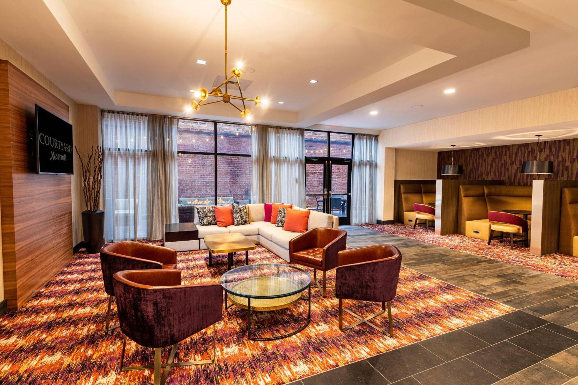 Hotel Courtyard Winston-Salem Downtown Esterno foto